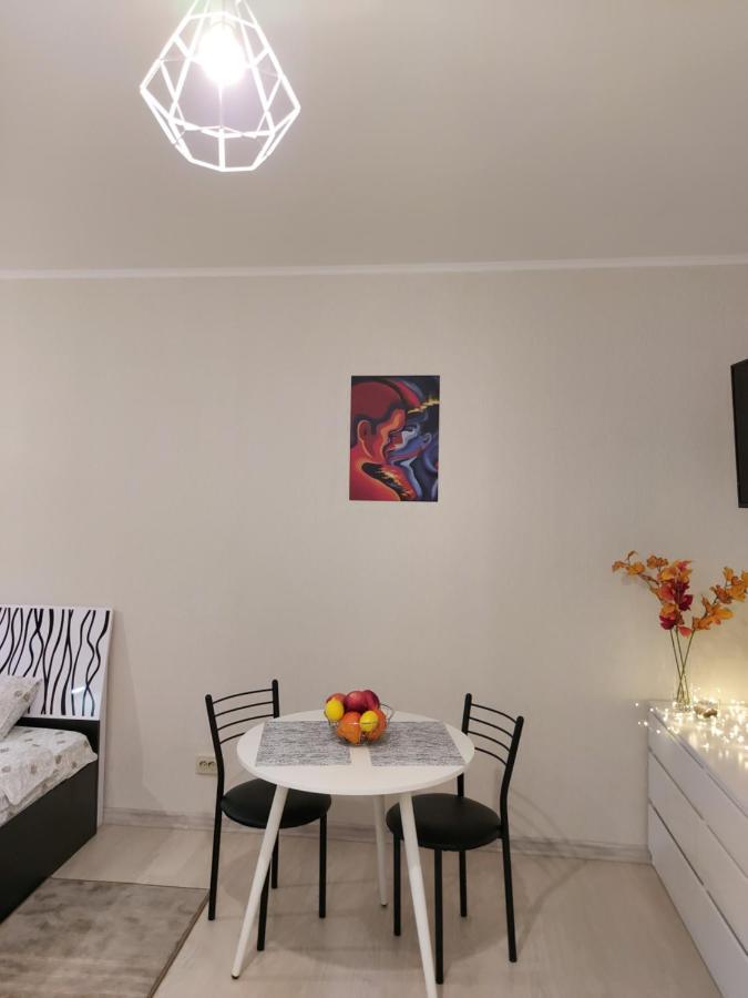 Апартаменти Комфорт Таун Kyiv Exterior photo